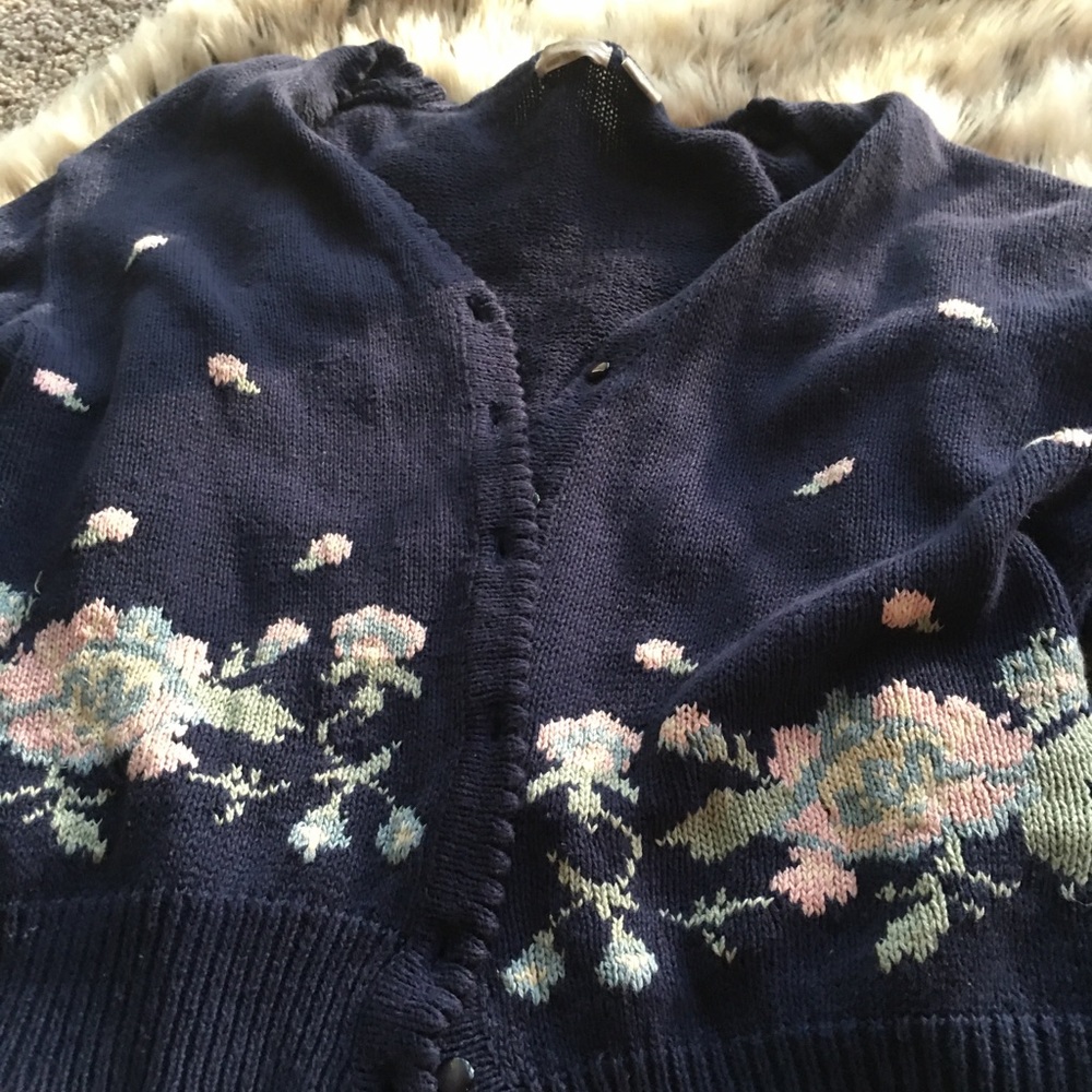 Flower sweater - Picture 2 of 2